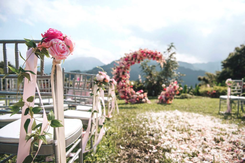 Breaking Natural Constraints: The Aesthetic Revolution of Preserved Flowers in Outdoor Banquets and Events
