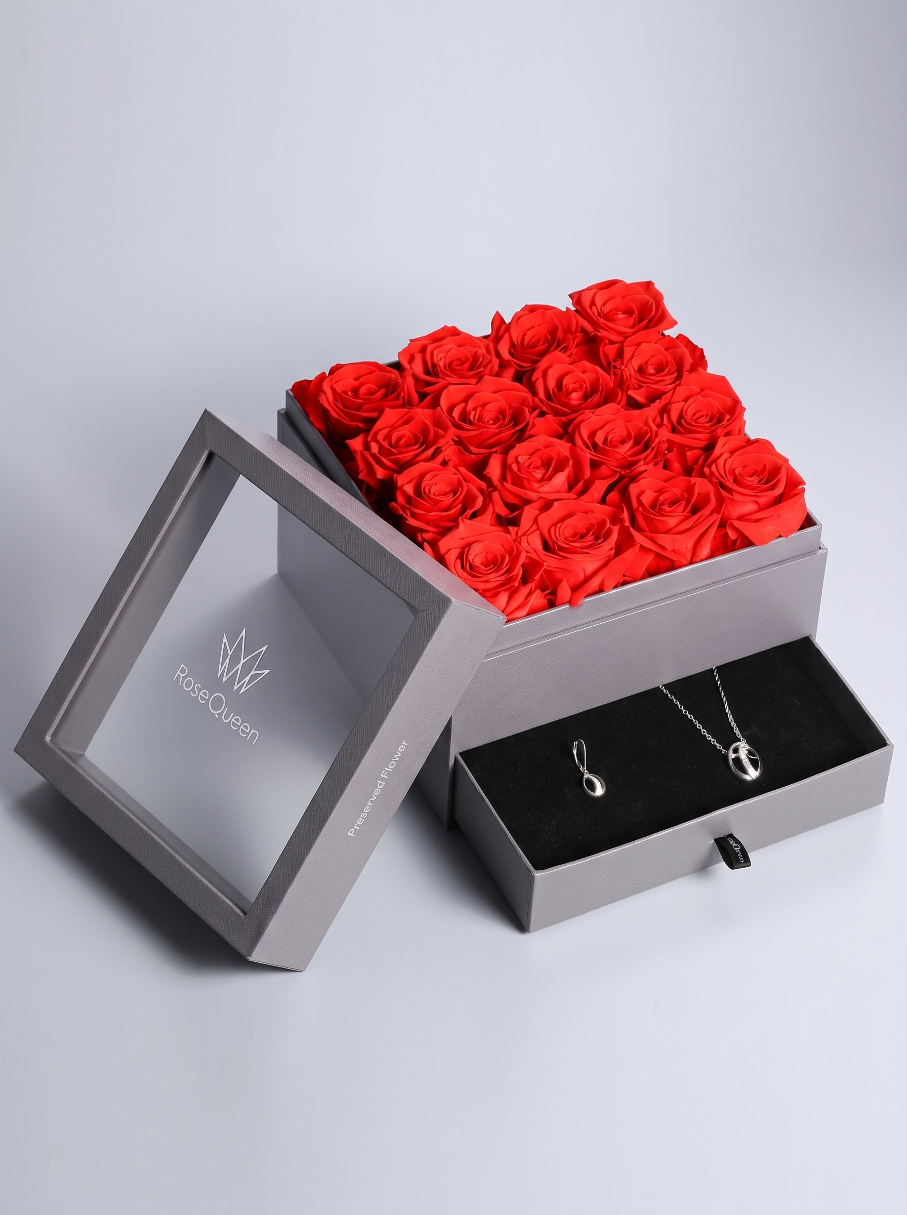 16-Slot Jewelry Box